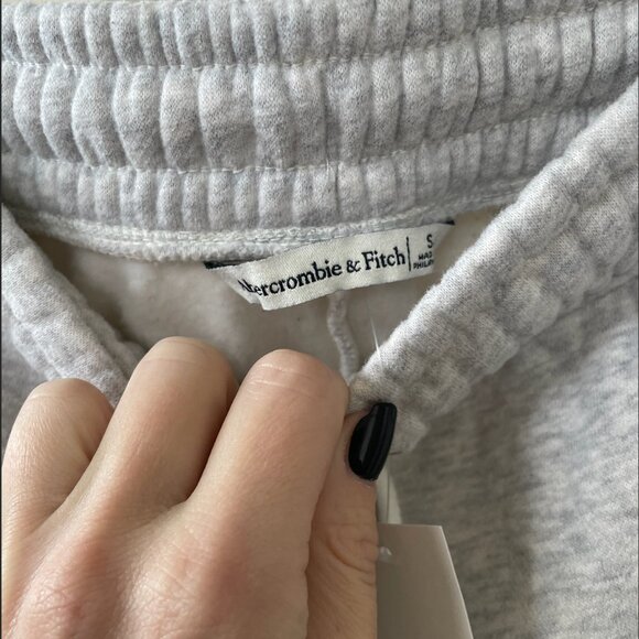 NWT ABERCROMBIE HIGH RISE BARREL SUNDAY SWEATPANTS--WOMEN'S SMALL--GREY - Picture 10 of 11